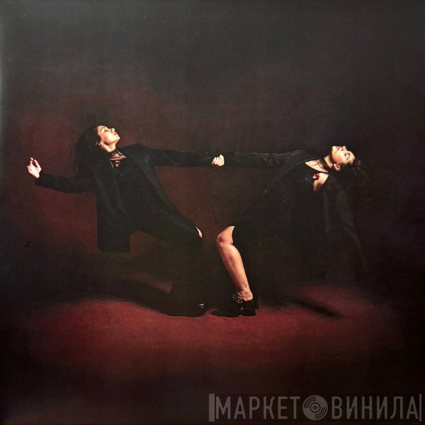 Alessia Cara - Love & Hyperbole