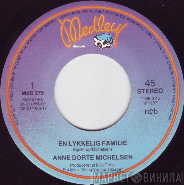 Anne Dorte Michelsen  - En Lykkelig Familie