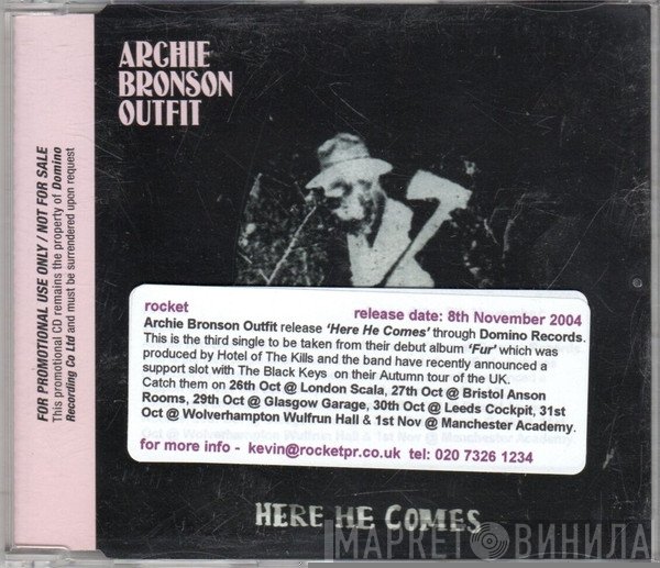 Archie Bronson Outfit - Here He Comes