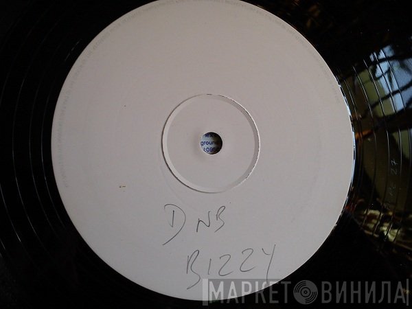 Bizzy B & M.T.   - Dub Select