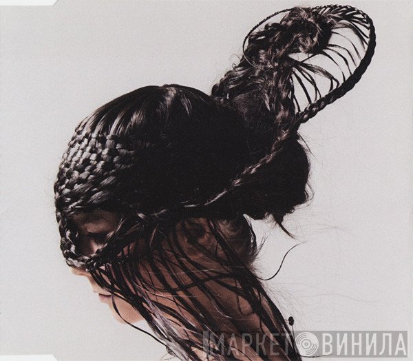 Björk  - Who Is It