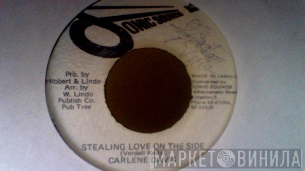 Carlene Davis - Stealing Love On The Side