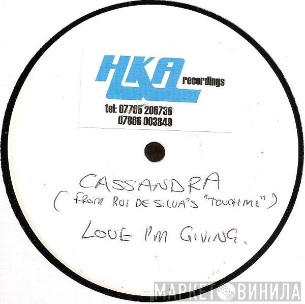 Cassandra Fox, CamPoss - Love I'm Givin'