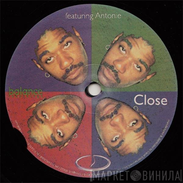 Chez Damier Featuring Anthony Pearson  - Close