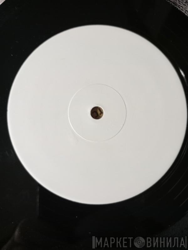 Coco, Camisra - Untitled