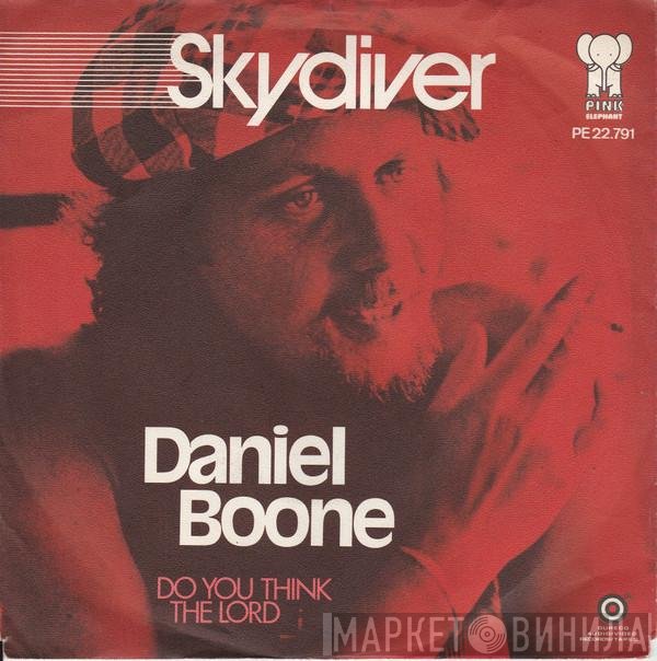 Daniel Boone  - Skydiver