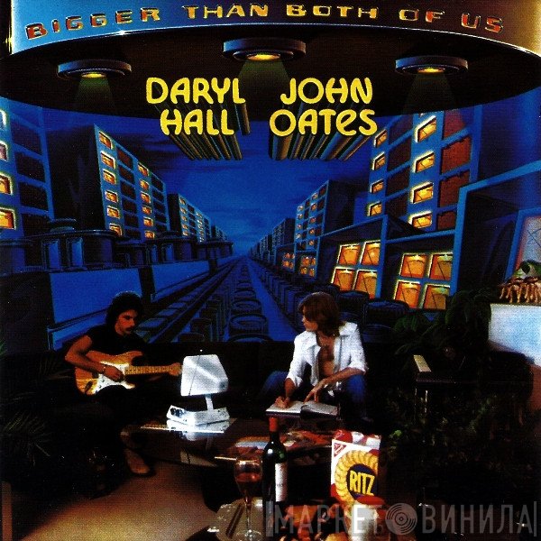 Daryl Hall & John Oates - Bigger Than Both Of Us