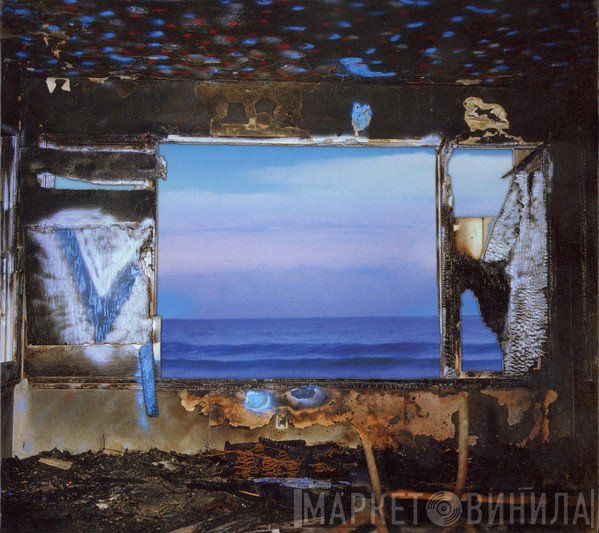 Deerhunter  - Fading Frontier