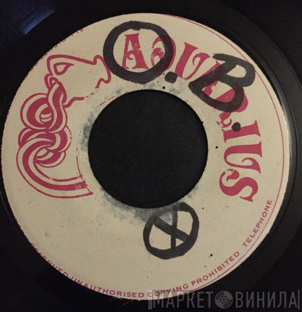 Dennis Alcapone, Herman Chin-Loy, The Aquarians  - Return Of Sabata / Circy Cap