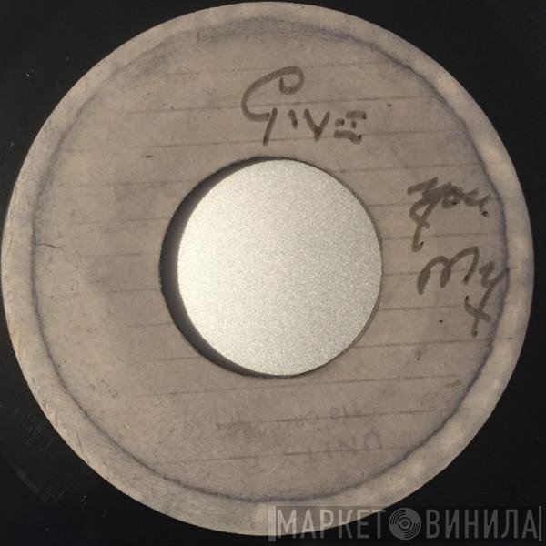 Derrick & Paulette - I'll Do It / Give You My Heart