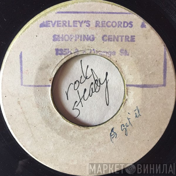 Desmond Dekker - A It Mek / Writing On The Wall