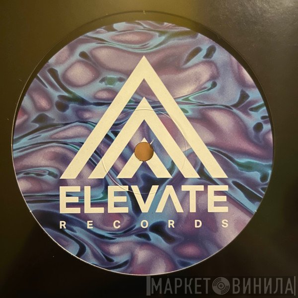  - Elevations 001