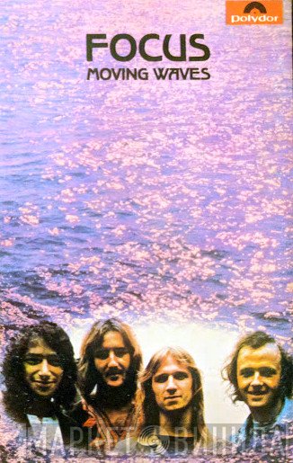 Focus   - Moving Waves