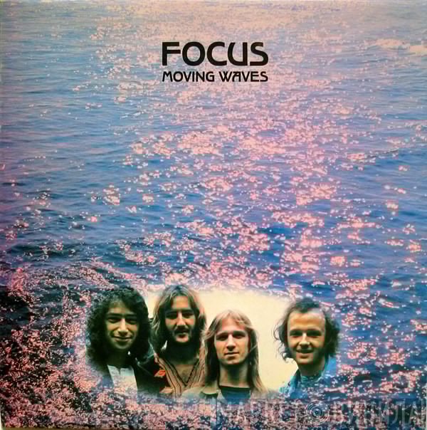 Focus  - Moving Waves