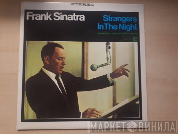 Frank Sinatra  - Strangers In The Night