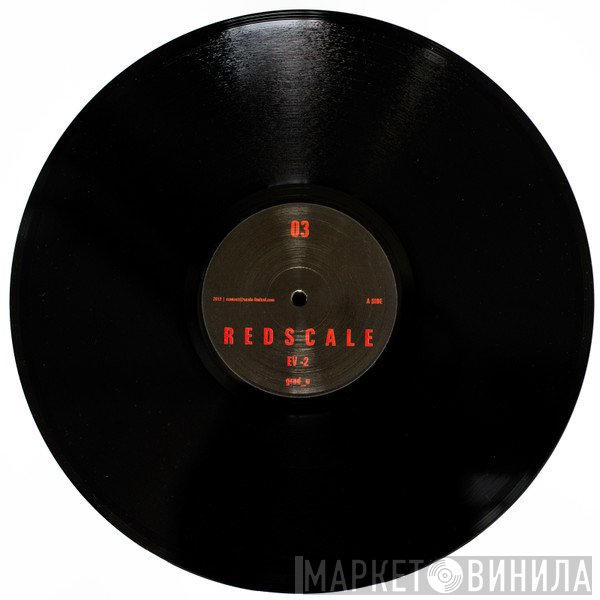 Grad_U  - Redscale 03