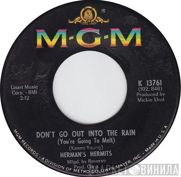Herman's Hermits - Don't Go Out Into The Rain (You're Going To Melt)