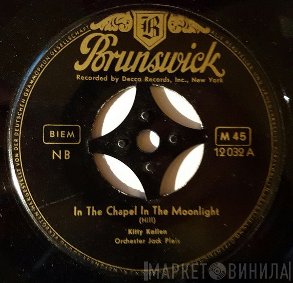 Kitty Kallen, The Four Aces, Jack Pleis And His Orchestra - In The Chapel In The Moonlight