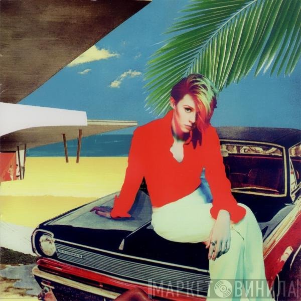 La Roux  - Trouble In Paradise