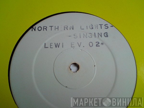 Lewi - Northern Lights / Singing