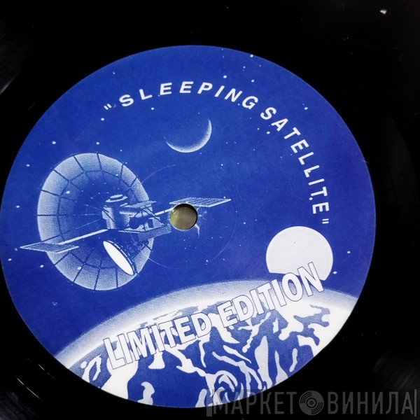 Limited Edition - Sleeping Satellite