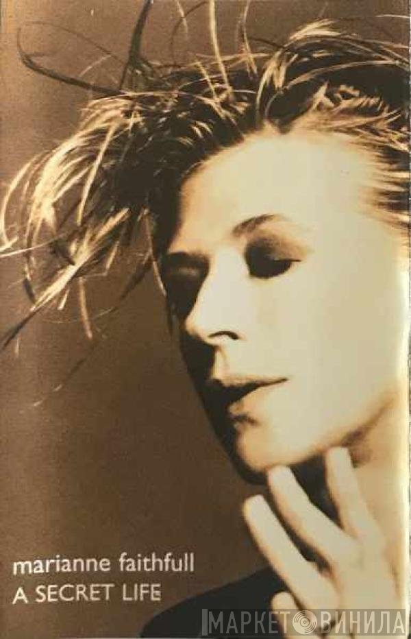 Marianne Faithfull - A Secret Life