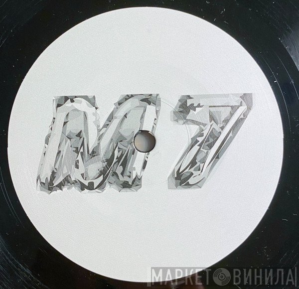 Maurizio - M7