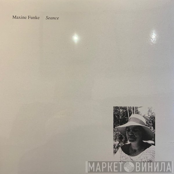 Maxine Funke - Seance