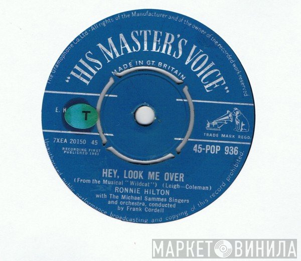 Mike Sammes Singers, Ronnie Hilton - Hey, Look Me Over