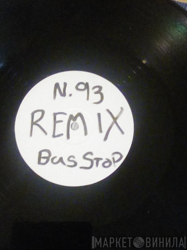 N. 93 - Bus Stop
