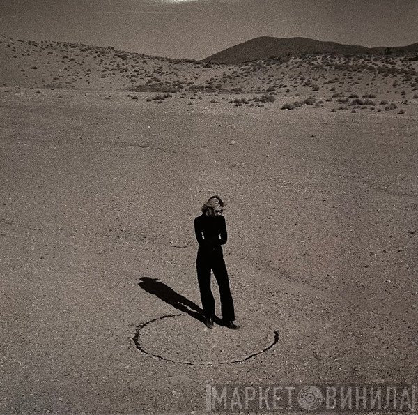 Natalie Bergman - My Home Is Not In This World