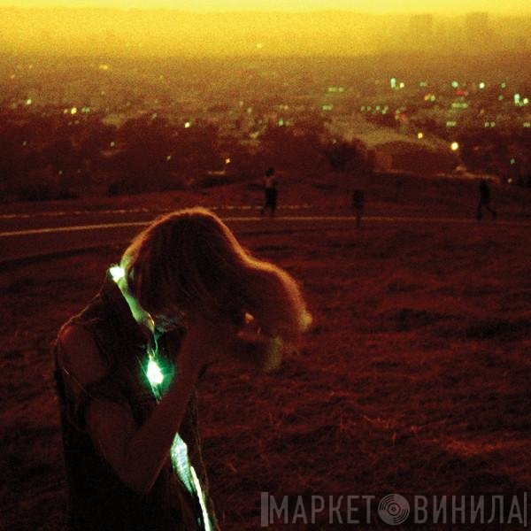 Neon Indian  - Era Extraña