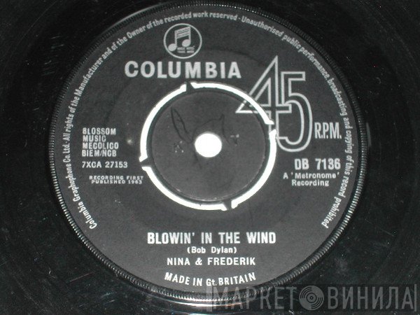 Nina &amp; Frederik - Blowin' In The Wind