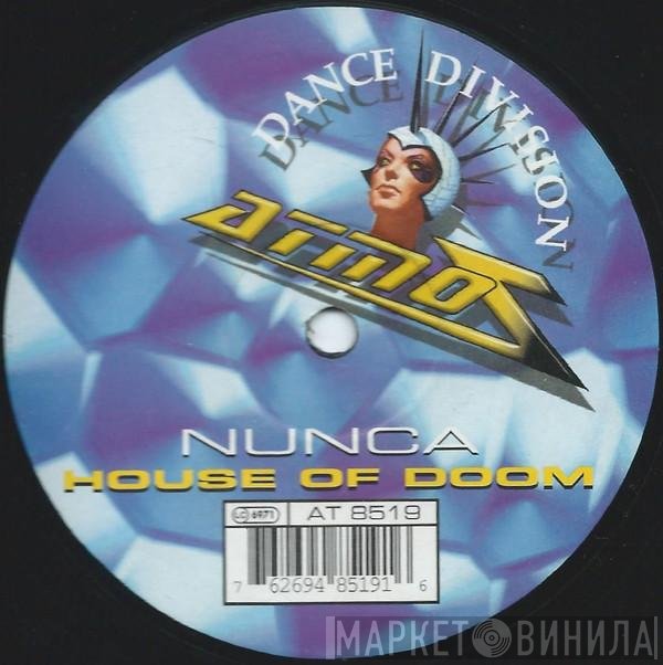 Nunca  - House Of Doom