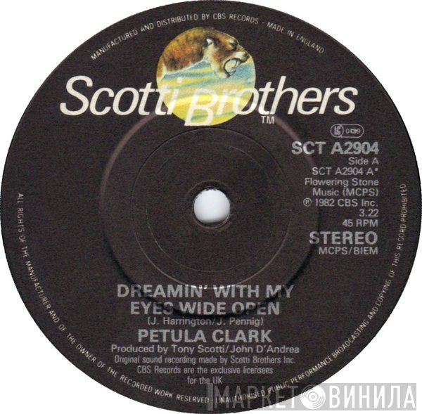 Petula Clark - Dreamin' With My Eyes Wide Open