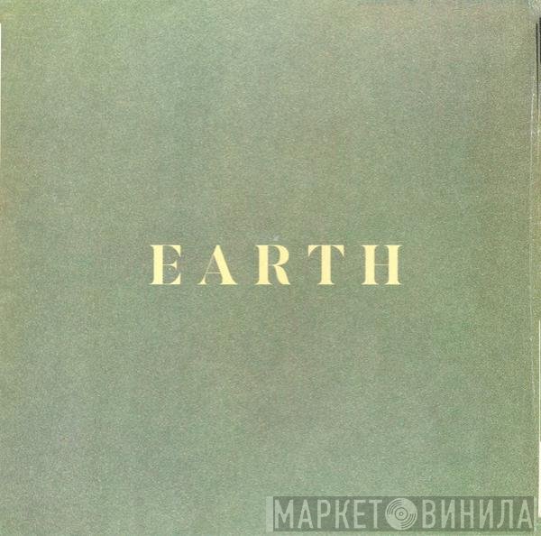 Sault - Earth