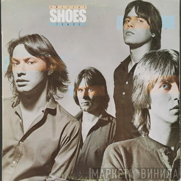 Shoes  - Present Tense