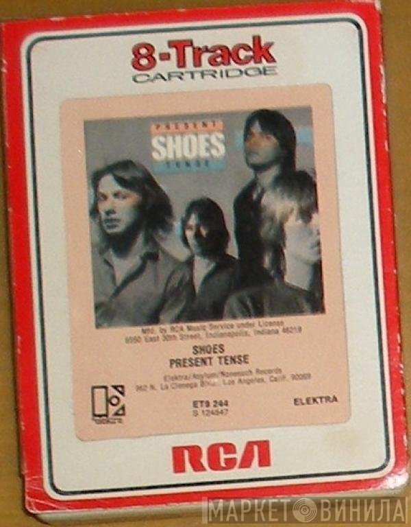 Shoes  - Present Tense