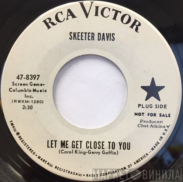 Skeeter Davis - Let Me Get Close To You / The Face Of A Clown