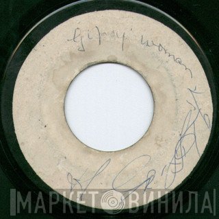 Slim Smith & The Uniques / The Uniques  - Never Let Me Go / Gypsy Woman