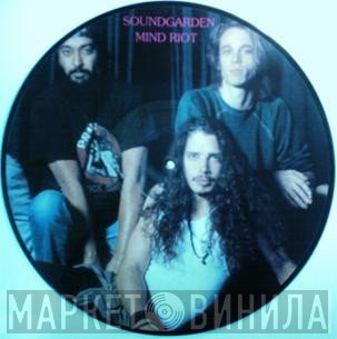 Soundgarden  - Mind Riot