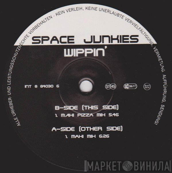 Space Junkies - Wippin'