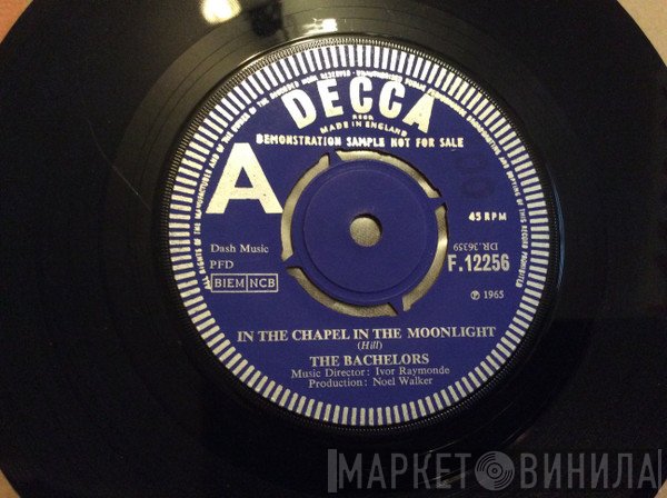 The Bachelors  - In The Chapel In The Moonlight