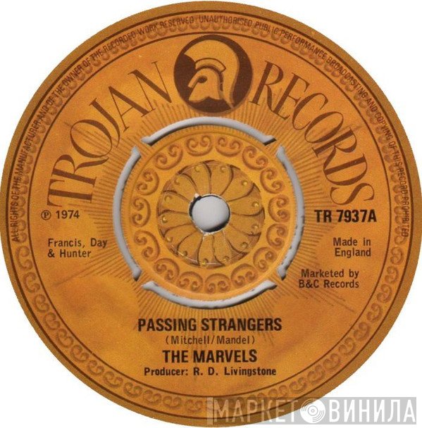 The Marvels - Passing Strangers / Pick Yourself Up