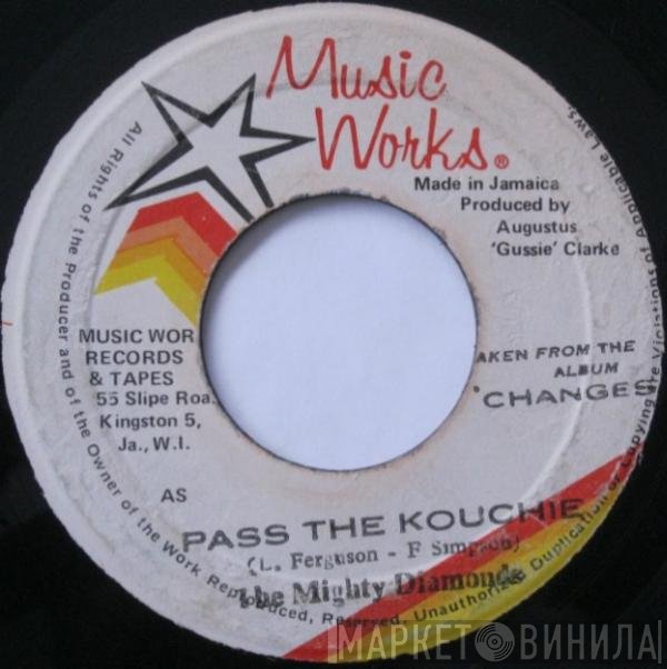 The Mighty Diamonds  - Pass The Kouchie