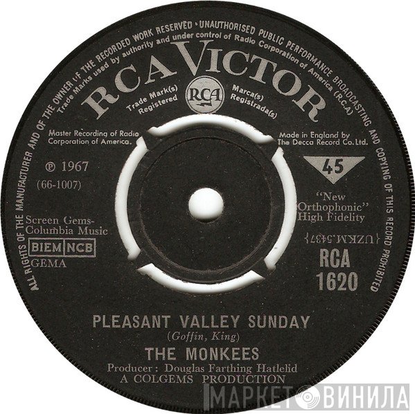The Monkees - Pleasant Valley Sunday / Words