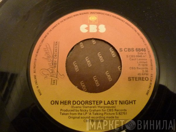The Pasadena Roof Orchestra - On Her Doorstep Last Night