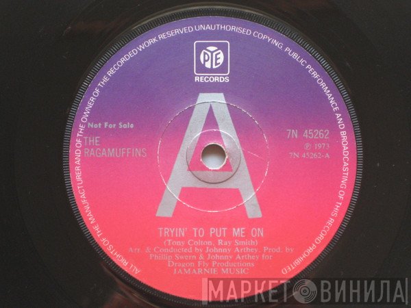 The Ragamuffins  - Tryin' To Put Me On