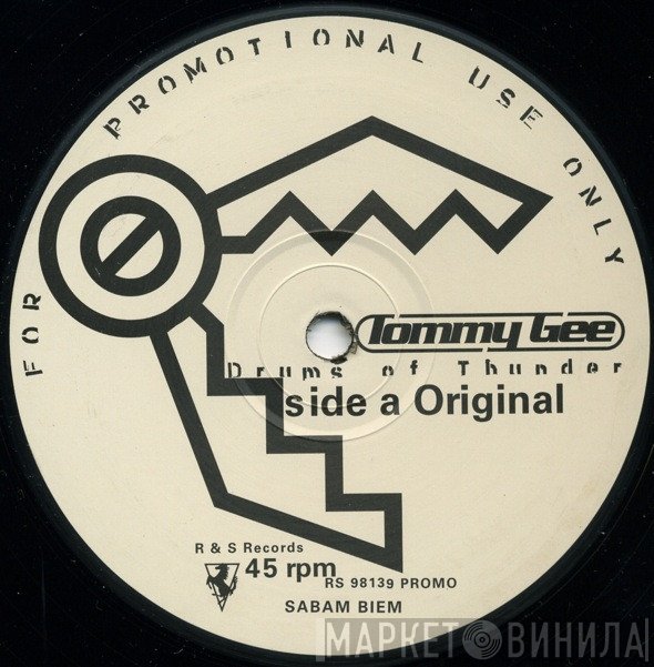 Tommy Gee - Drums Of Thunder
