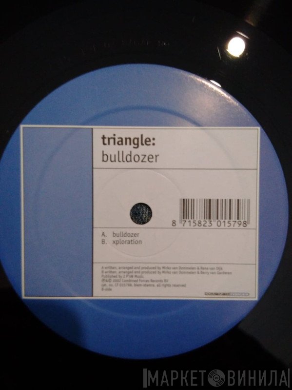 Triangle  - Bulldozer
